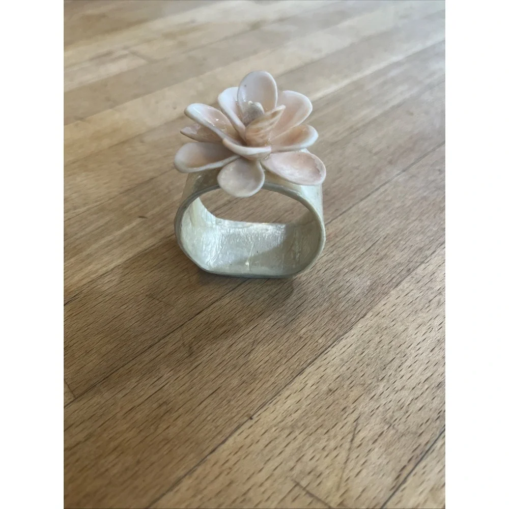 Vintage Capiz Shell Napkin Rings Pink/ Pearl Floral Design Set Of 6 Elegant